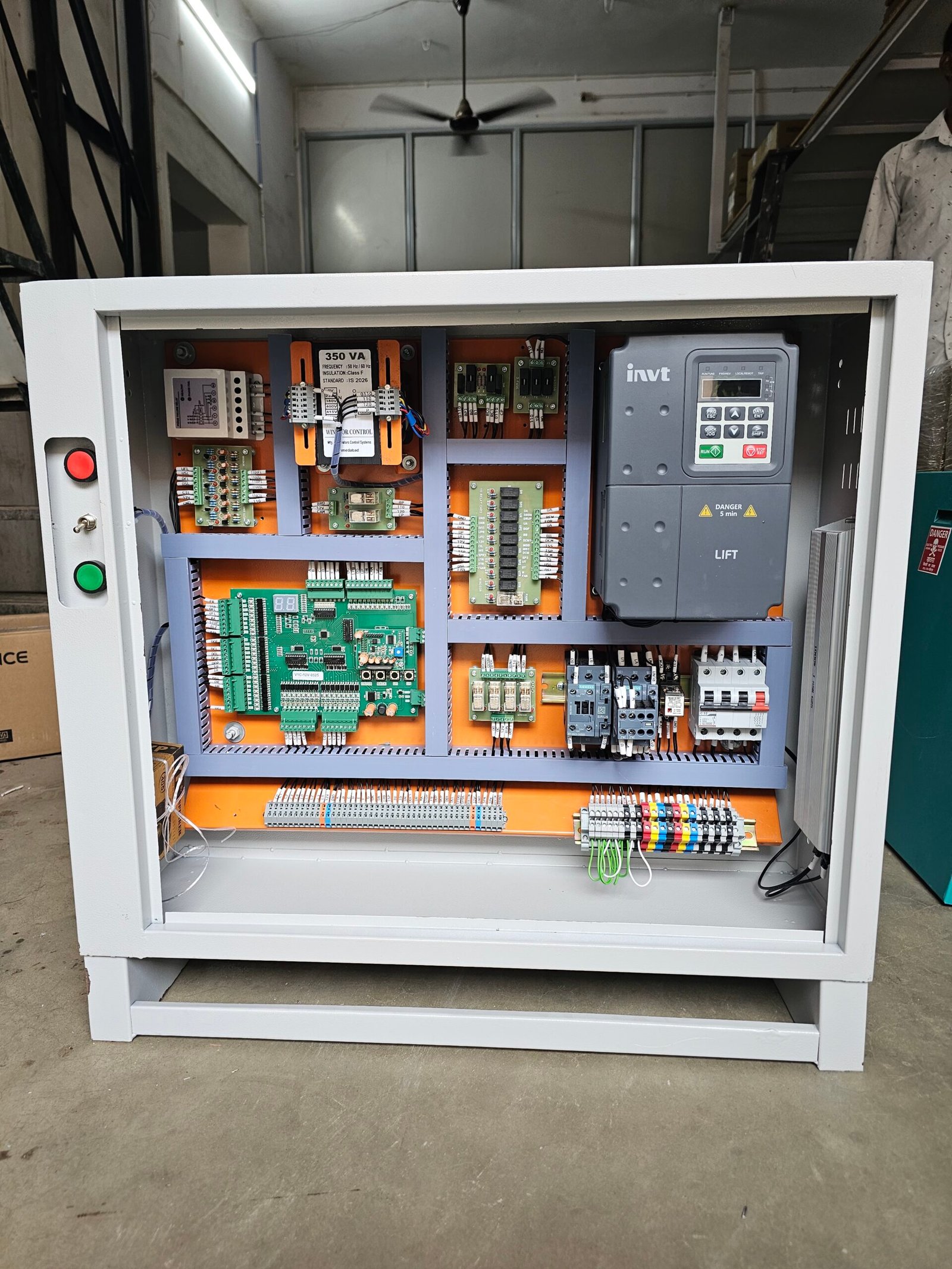 Hydraulic star delta panel with Auto phase changer