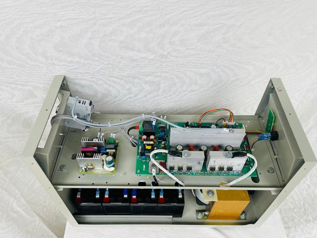 UPS with battery