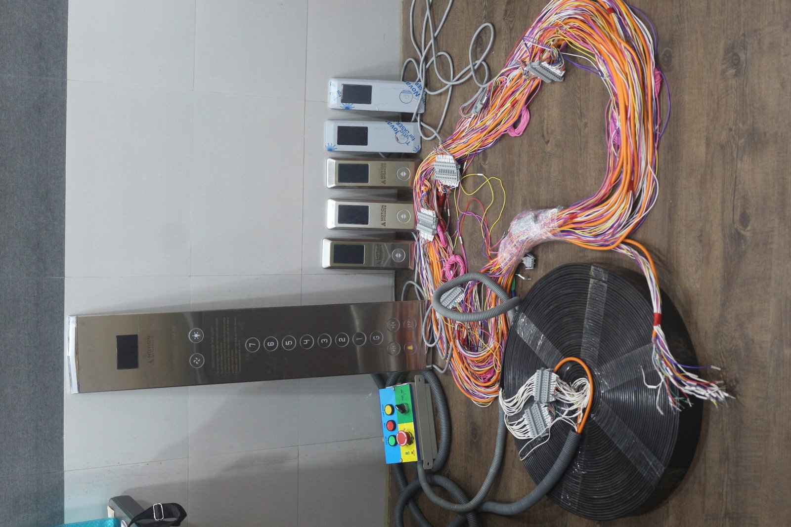 Elevator harness wiring push and plug - Image 4